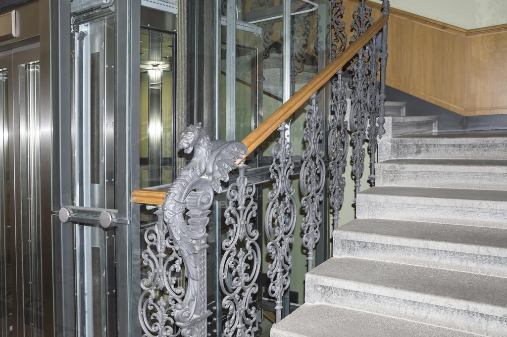 Modern Apartment Vsehrdova Praga Exterior foto